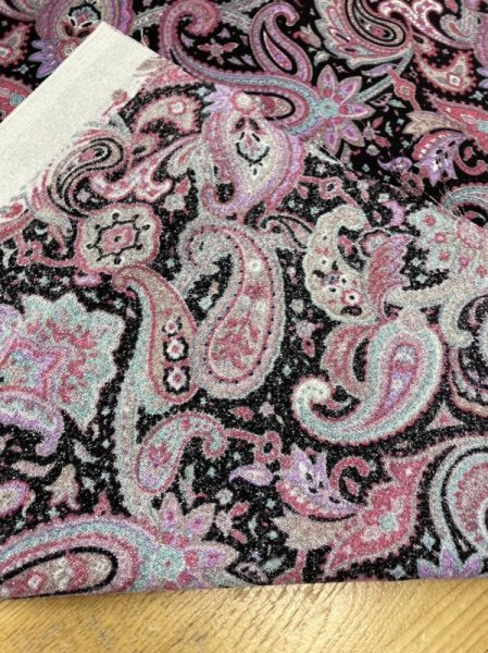 画像3: 生地:ペイズリー柄プリントトリアセテートポリ(黒/エンジ) (3)