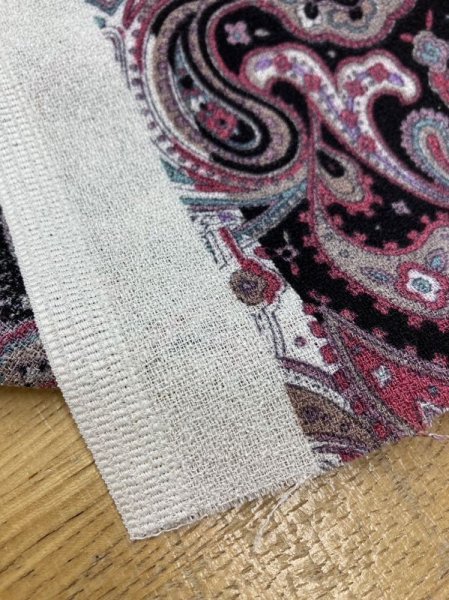 画像5: 生地:ペイズリー柄プリントトリアセテートポリ(黒/エンジ) (5)