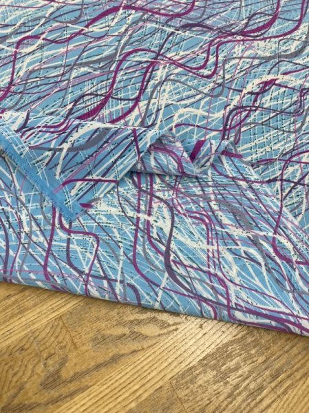 画像3: 生地:ポリ100%らせん模様プリント(水色/紫) (3)