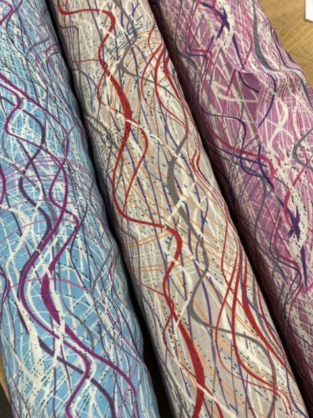 画像7: 生地:ポリ100%らせん模様プリント(水色/紫) (7)