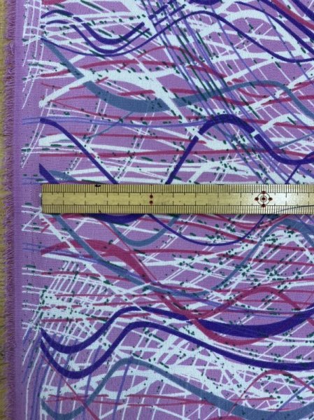 画像2: 生地:ポリ100%らせん模様プリント(ピンク/紫) (2)