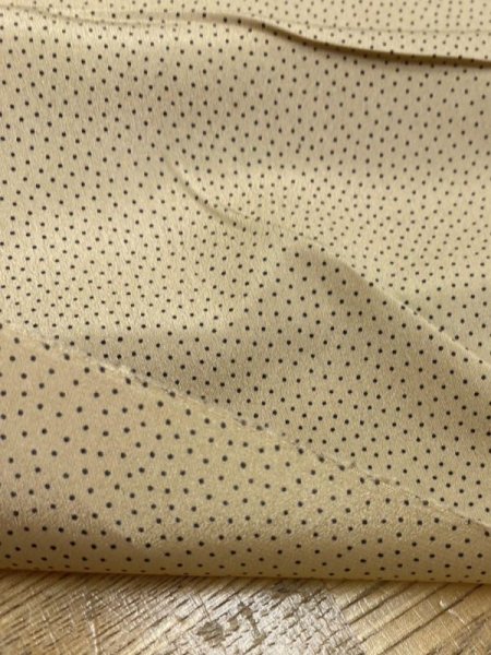 画像5: 生地:ポリ100%ミニドット柄プリント(ベージュ/黒) (5)