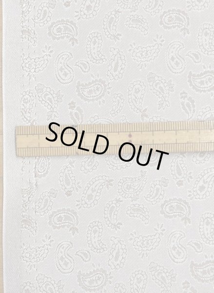 画像2: 生地:ペイズリー柄ジャガードポリエステル(ベージュ) (2)