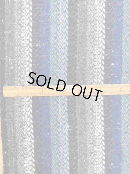 画像2: 生地:ネイティブ柄ストライプネップ入りウールポリエステル(ブルーグレー系) (2)