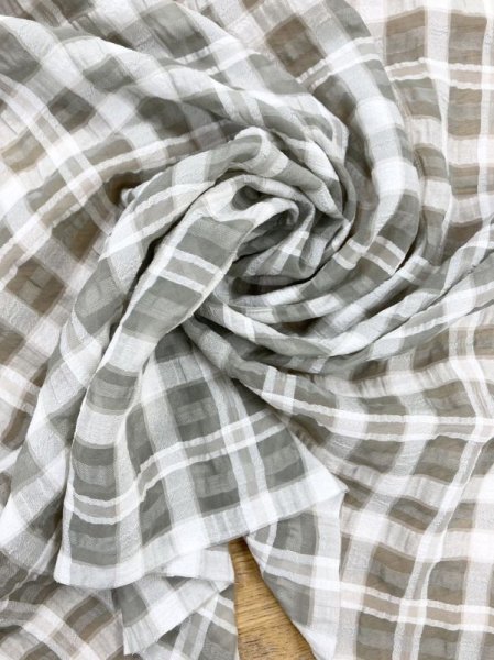 画像6: 生地:チェック柄ポリエステルレーヨン綿リップル加工(薄いグレー) (6)