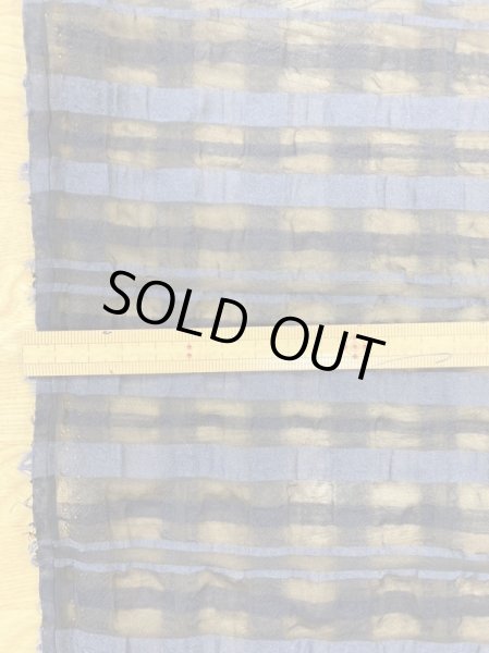 画像2: 生地:チェック柄ポリエステルレーヨン綿リップル加工(紺) (2)