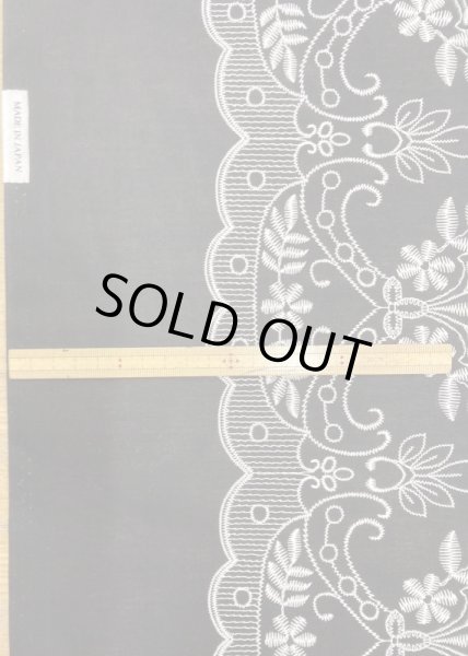 画像4: 生地：片耳スカラップ 刺しゅう風プリント綿（黒／白） (4)