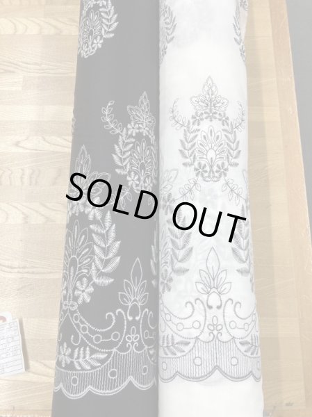 画像10: 生地：片耳スカラップ 刺しゅう風プリント綿（黒／白） (10)