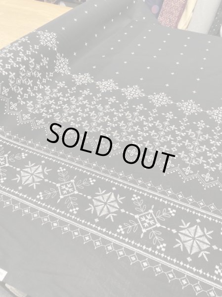 画像3: 生地:クロスステッチ刺しゅう風プリント綿(黒/白) (3)