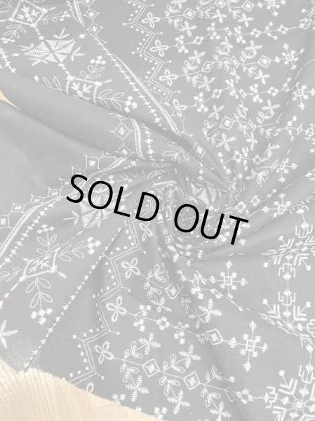 画像7: 生地:クロスステッチ刺しゅう風プリント綿(黒/白) (7)