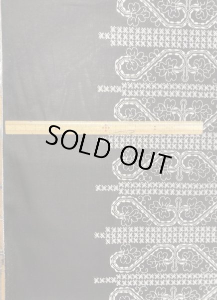 画像2: 生地:ステッチ刺しゅう風プリント綿(黒/白) (2)