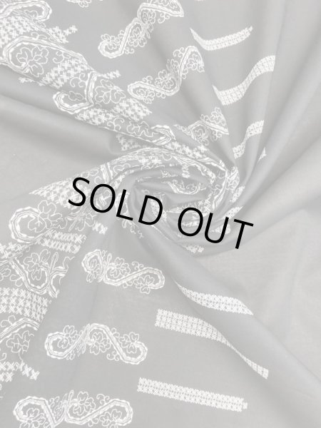 画像7: 生地:ステッチ刺しゅう風プリント綿(黒/白) (7)