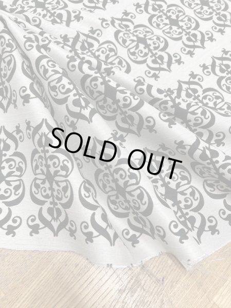 画像5: 生地：ポリエステルプリント（グレージュ／黒） (5)