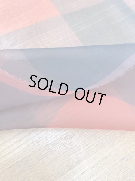 画像4: 生地：ダブル幅ブロックチェック柄プリントシフォン（赤／黒） (4)