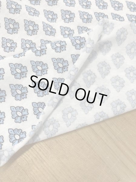 画像4: 生地:プロヴァンス柄綿100%天竺(白/水色) (4)