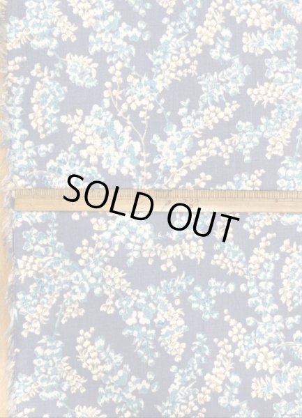 画像2: 生地：綿100％花柄プリント80ローン（ブルー） (2)