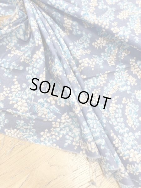 画像5: 生地：綿100％花柄プリント80ローン（ブルー） (5)