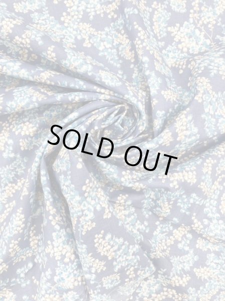 画像7: 生地：綿100％花柄プリント80ローン（ブルー） (7)