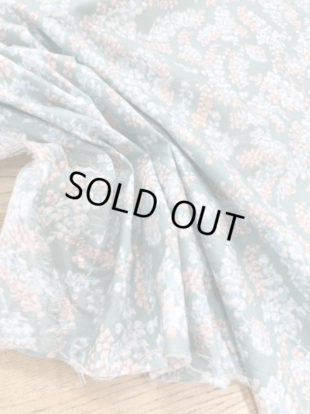 画像6: 生地:綿100%花柄プリント80ローン(グリーン) (6)