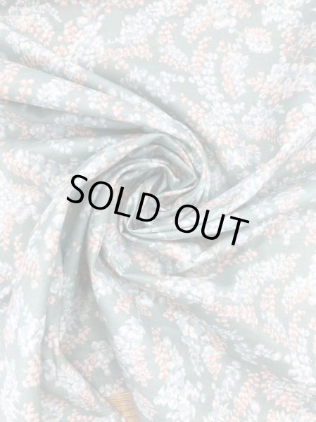 画像7: 生地:綿100%花柄プリント80ローン(グリーン) (7)