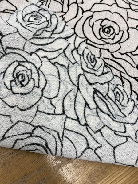 画像3: 生地:透かし編みポリエステル100%薔薇柄プリント(白/黒) (3)
