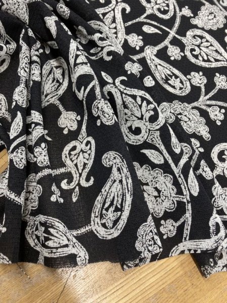 画像7: 生地:透かし編みポリエステル100%ペイズリー柄プリント(黒/白) (7)