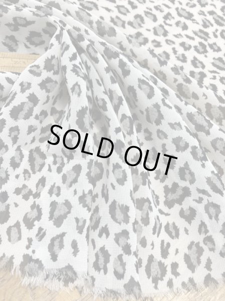 画像5: 生地:ヒョウ柄プリントポリエステル(白/グレー/黒) (5)