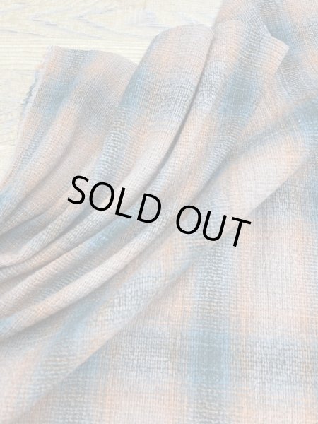 画像5: 生地：綿100％オンブレチェック柄ゆる編み（オレンジ／ブルー） (5)