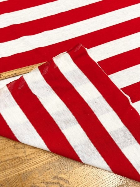 画像4: 生地:綿100%ボーダー柄天竺ニット(キナリ/赤) (4)