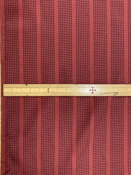 画像2: 生地:ドットストライプ柄ポリエステル(エンジ) (2)