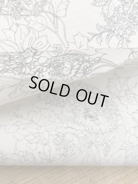 画像4: 生地:花柄プリントシルク調ポリエステル(クリーム/黒) (4)