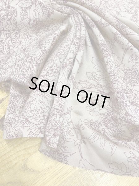 画像5: 生地:花柄プリントシルク調ポリエステル(ピンクベージュ/茶) (5)