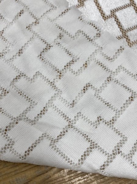 画像3: 生地:ポリ起毛スクエアフロッキーレース(オフ白) (3)