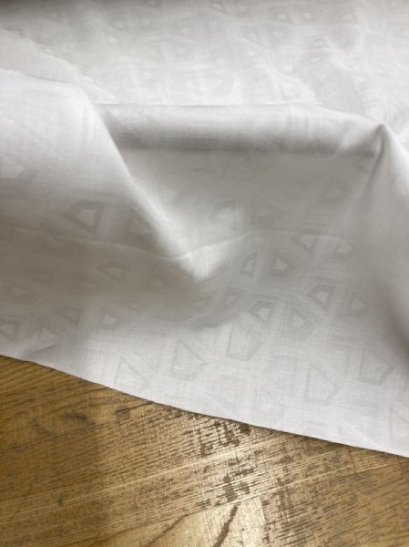 画像4: 生地:綿100%スクエア柄ジャガード(白/白) (4)