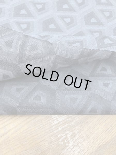 画像4: 生地：綿100％スクエア柄ジャガード（薄グレー／グレー） (4)