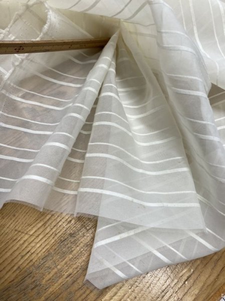 画像5: 生地:ポリエステル100%シアーボーダー(クリーム) (5)