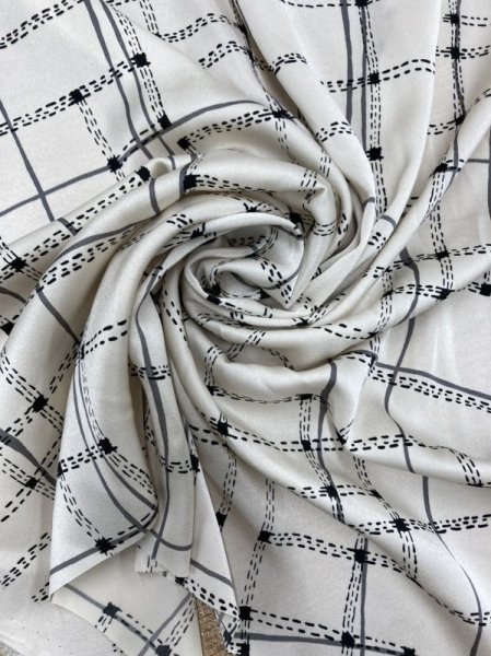 画像6: 生地:ポリ100%プリント(生成/黒) (6)