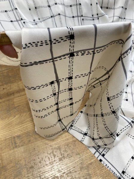 画像7: 生地:ポリ100%プリント(生成/黒) (7)