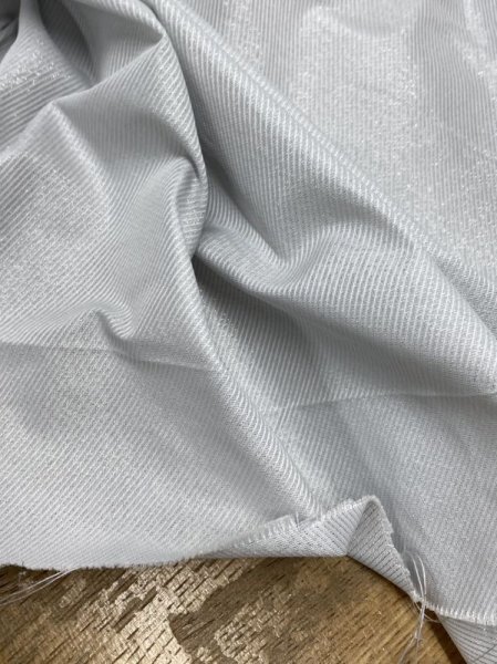 画像5: 生地:ポリ100%ラメ入り形状記憶(薄グレー) (5)