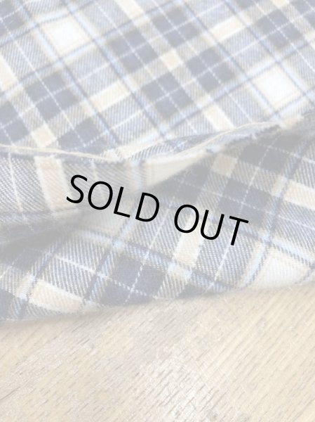 画像4: 生地:綿100%チェック織り・ネル起毛(紺) (4)