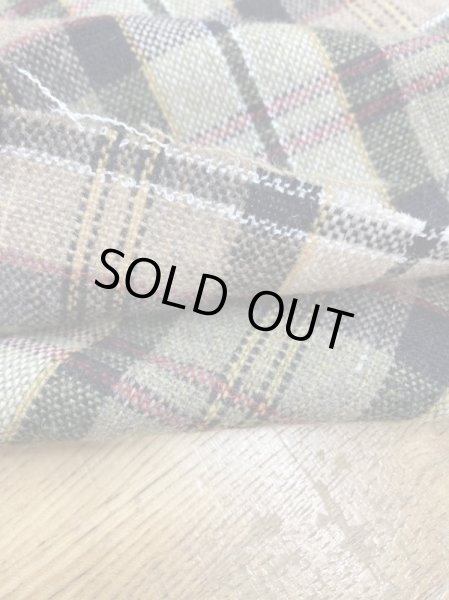 画像4: 生地:タータンチェック柄ウールポリ(ベージュ/緑黒赤) (4)