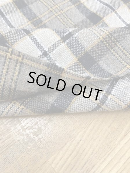 画像4: 生地:タータンチェック柄ウールポリ(ベージュ/グレー黒黄) (4)