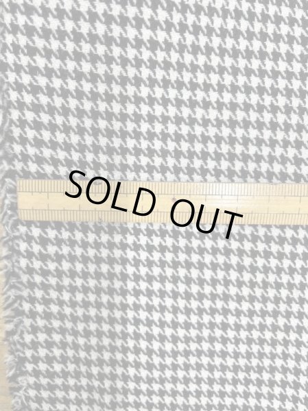画像2: 生地：ウール100％千鳥格子柄（白／黒） (2)