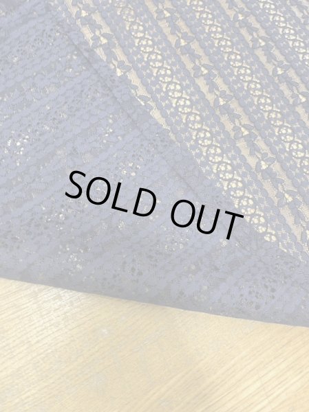 画像3: 生地:ポリ100%花柄ボーダーレース(紺) (3)