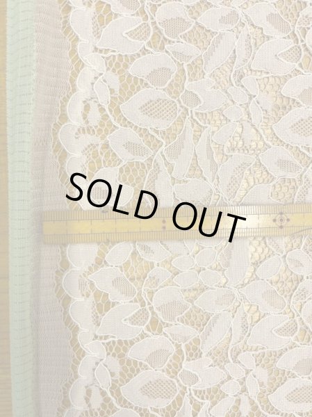 画像2: 生地：ポリ100％刺繍ケミカルレース生地（ピンク） (2)