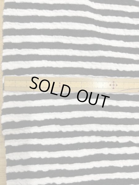 画像2: 生地：綿ポリエステルボーダー柄ニット（白／黒） (2)