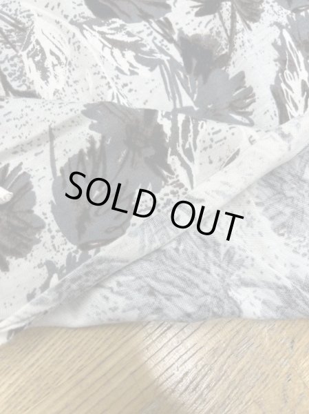 画像4: 生地:綿100%柄プリント天竺ニット(グレージュ/茶) (4)