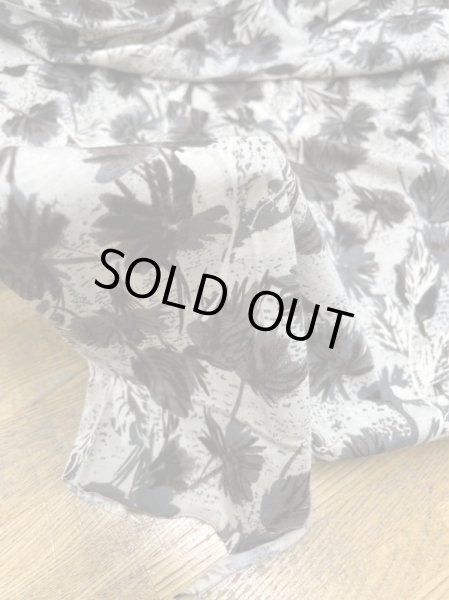 画像5: 生地:綿100%柄プリント天竺ニット(グレージュ/茶) (5)