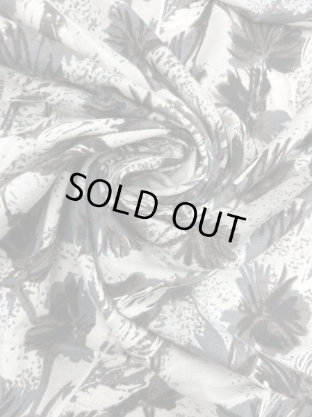 画像6: 生地:綿100%柄プリント天竺ニット(グレージュ/茶) (6)