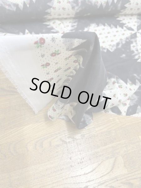 画像7: 生地：小花キルト柄プリントポリエステルデシン（クリーム／黒） (7)